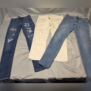 American Eagle Women's Jeans - Blue & White Denim Pack